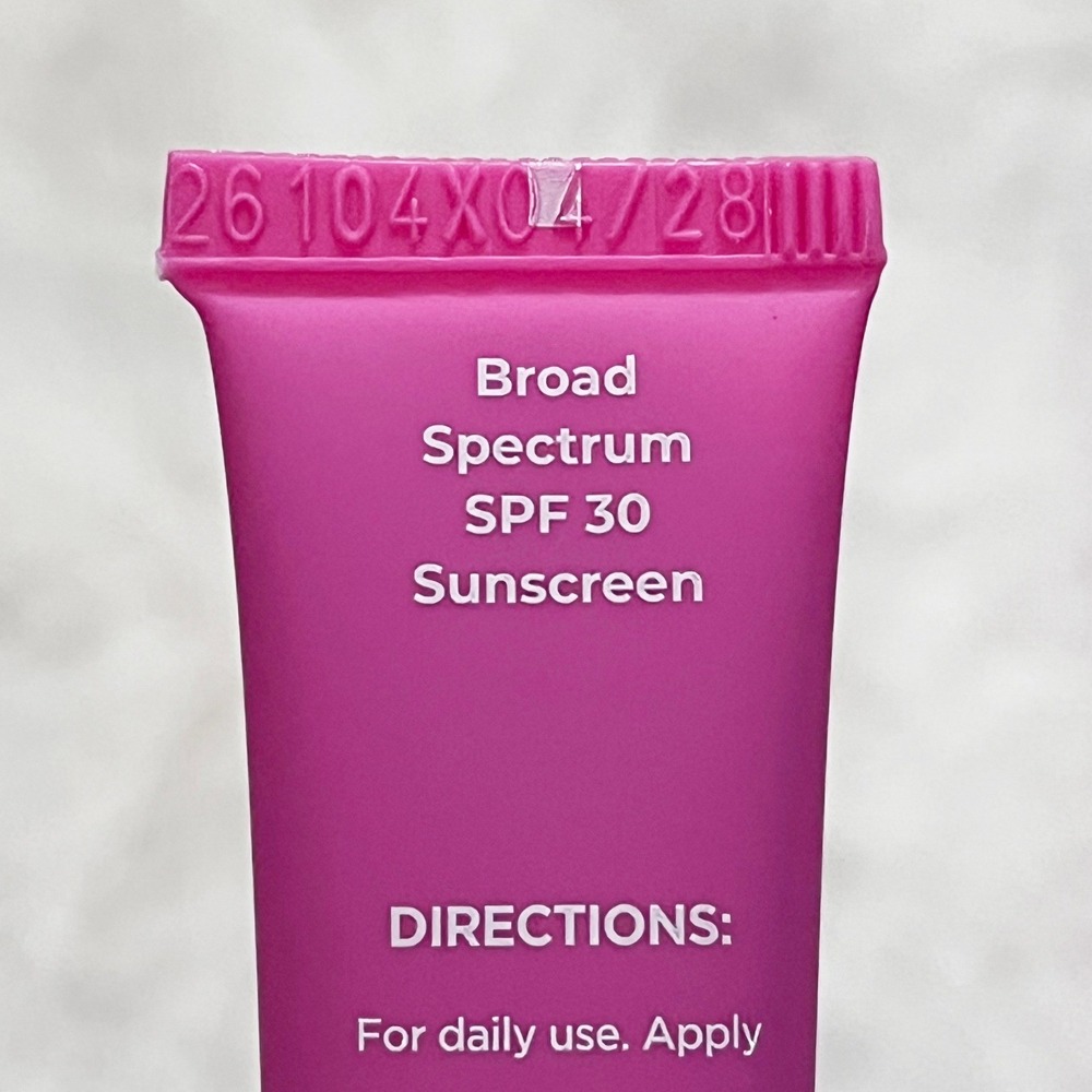 LALICIOUS Hydrating Butter Gloss SPF 30 - Berry Bomb - Picture 2 of 3